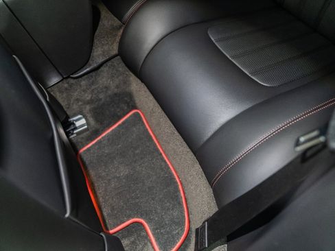 Used 2015 Bentley Continental GT image 23