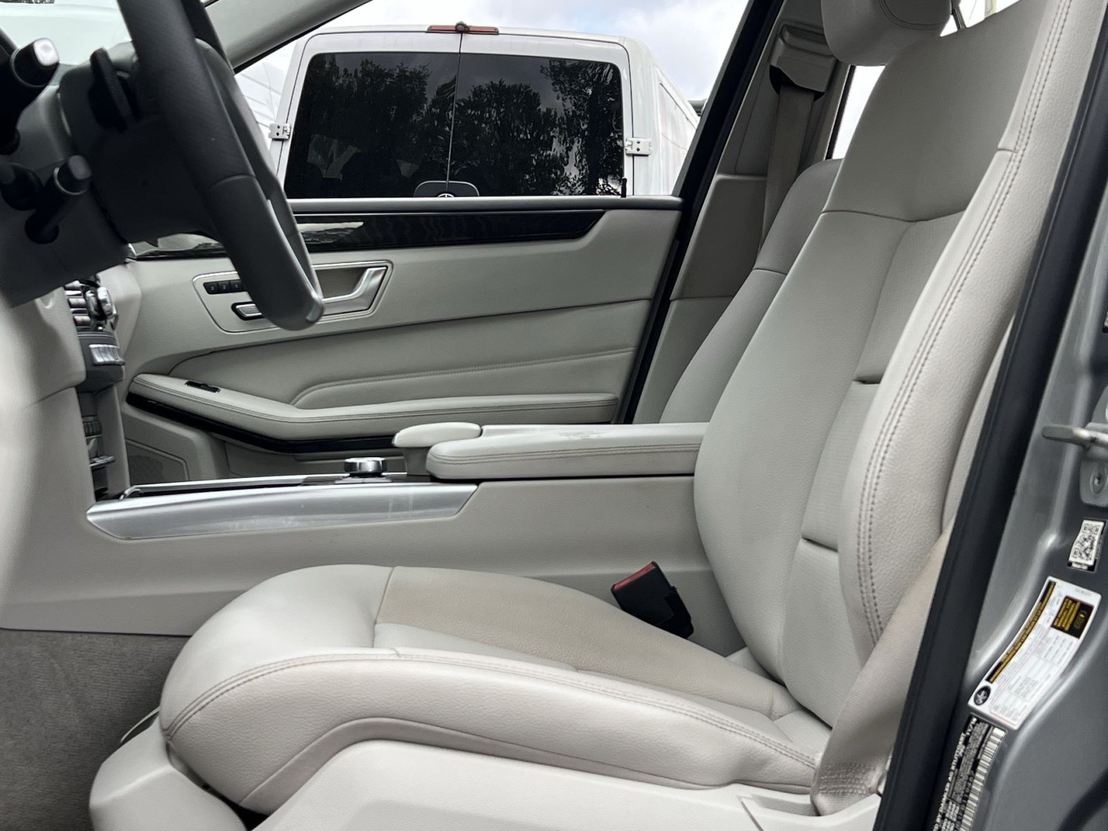 Used 2015 Mercedes-Benz E 350 4MATIC Sedan image 18