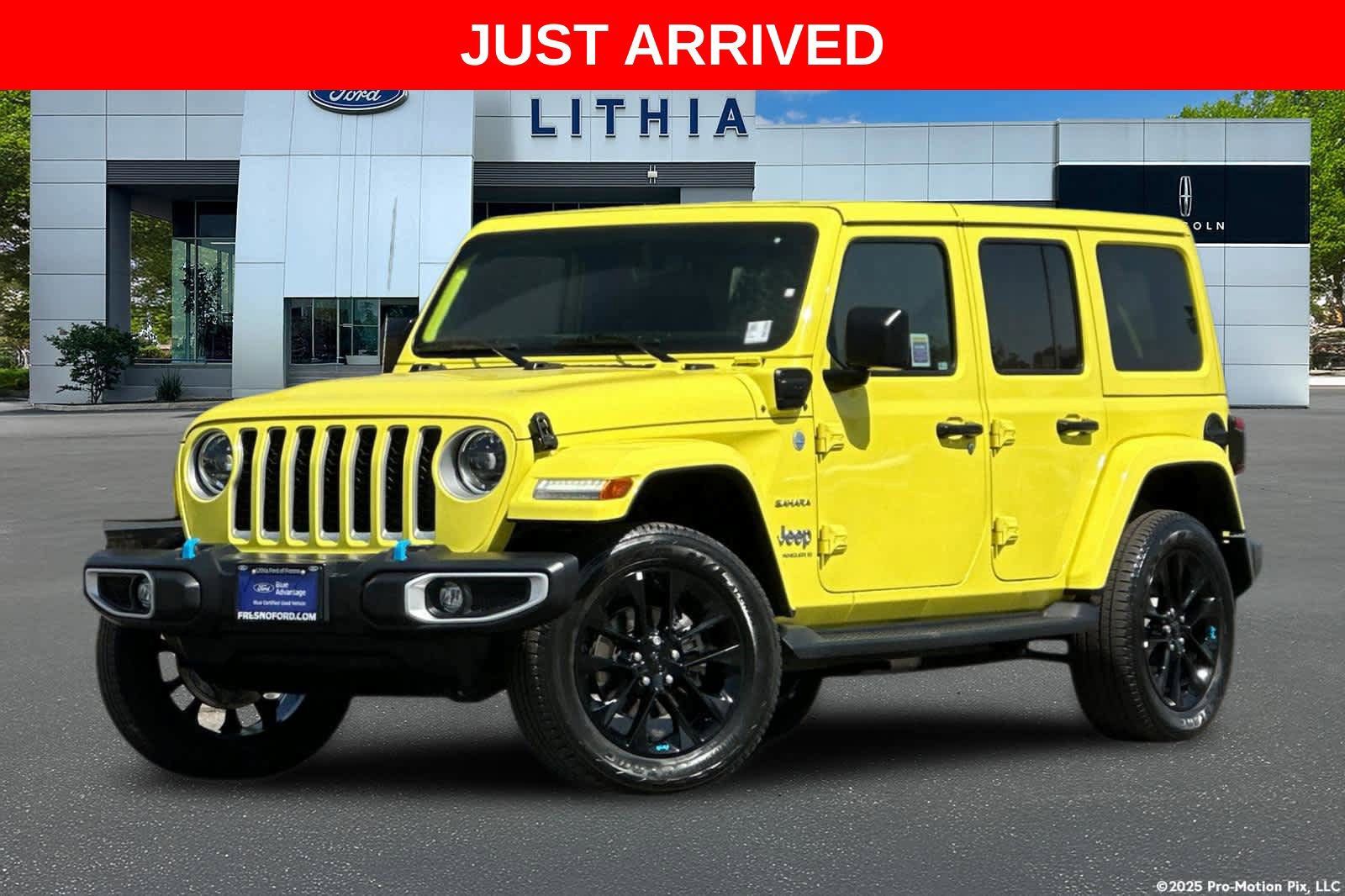 Used 2023 Jeep Wrangler Unlimited Sahara AWD/4WD image 1