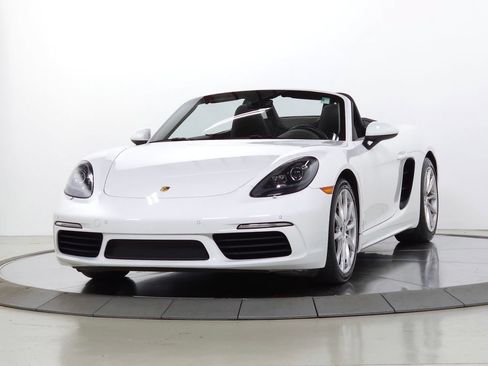 Used 2019 Porsche 718 Boxster RWD image 4