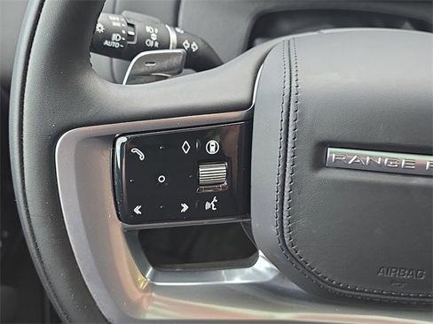 Used 2025 Land Rover Range Rover Long Wheelbase SE image 18
