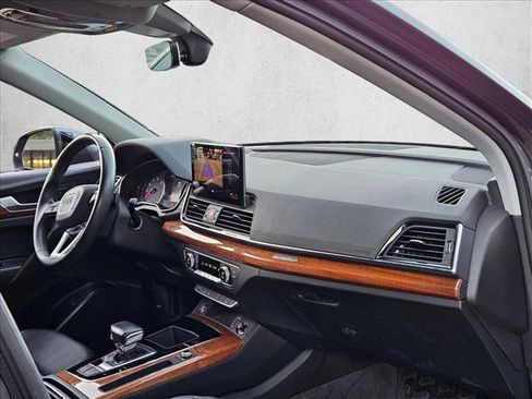 Used 2022 Audi Q5 2.0T Premium w/ Convenience Package image 24