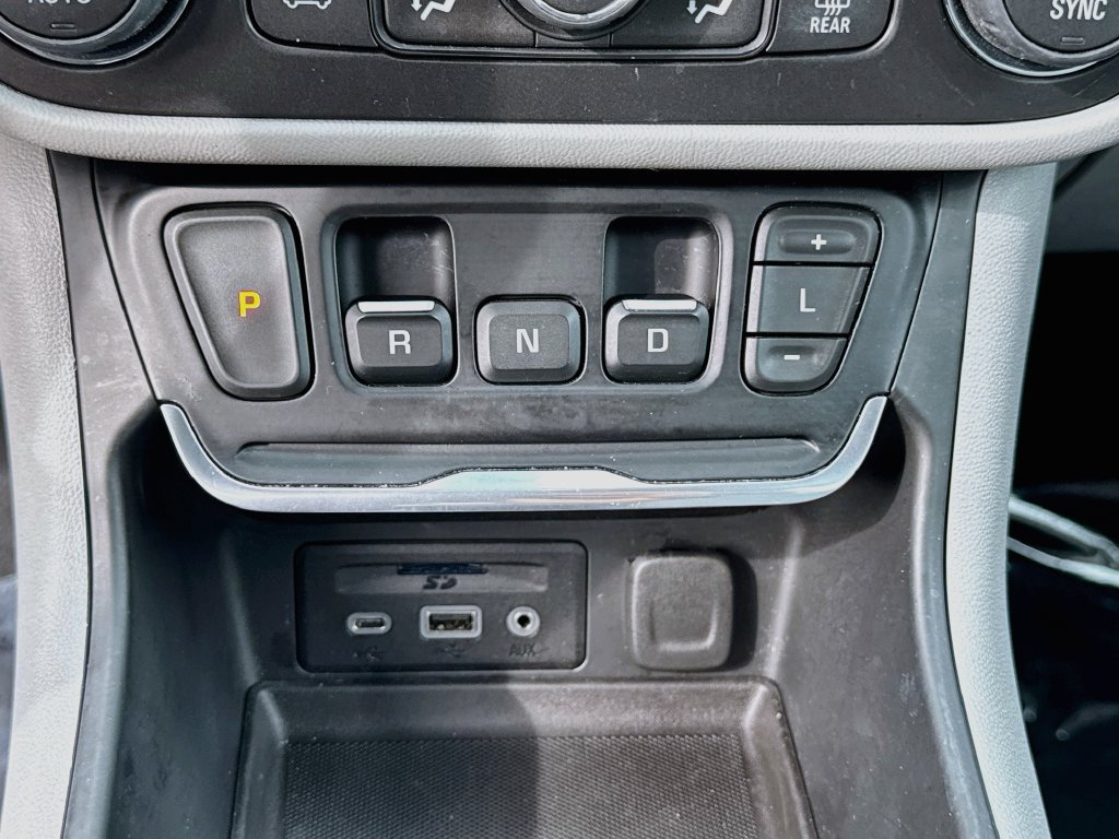 Used 2021 GMC Terrain SLT w/ LPO, Floor Liner Package AWD/4WD image 14
