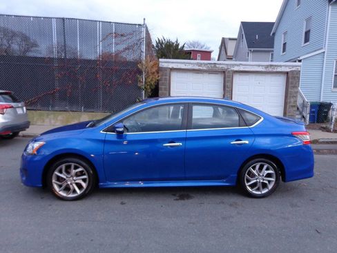 Used 2015 Nissan Sentra SR w/ Navigation Package image 6