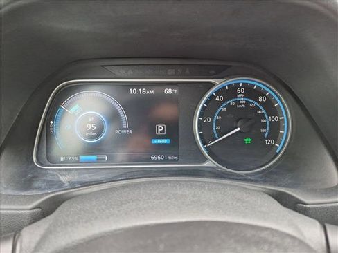 Used 2018 Nissan Leaf SV w/ SV Technology Package FWD image 11