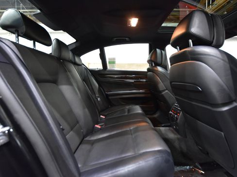 Used 2013 BMW 750i xDrive image 51