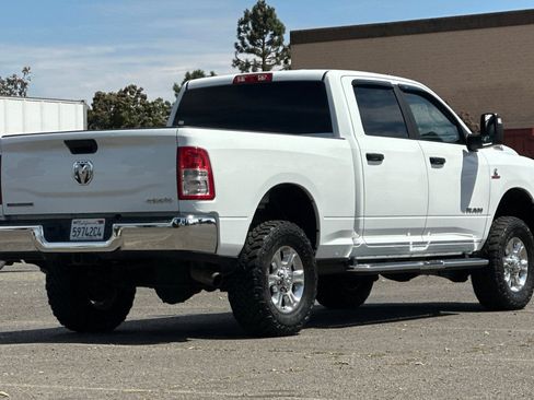Used 2024 RAM 2500 Big Horn AWD/4WD image 3