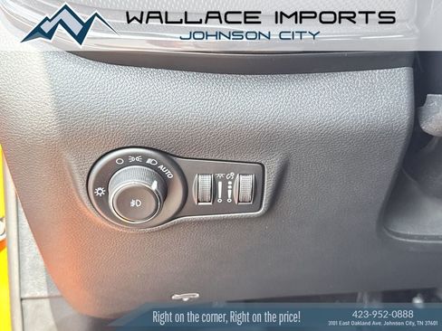 Used 2026 Jeep Compass Latitude AWD/4WD image 30