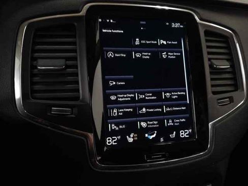 Used 2020 Volvo XC90 T5 Momentum w/ Protection Package image 28