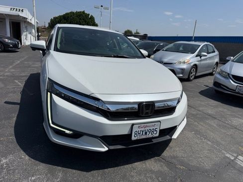 Used 2018 Honda Clarity Touring image 4