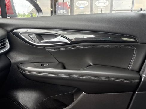 Used 2023 Buick Envision Preferred AWD/4WD image 23