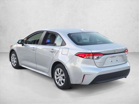 Used 2025 Toyota Corolla LE FWD image 7