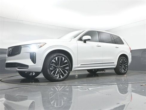 New 2026 Volvo XC90 B6 Plus w/ Protection Package Premier image 41