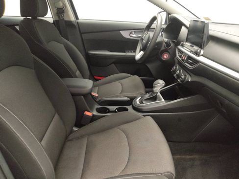 Used 2023 Kia Forte LXS FWD image 21