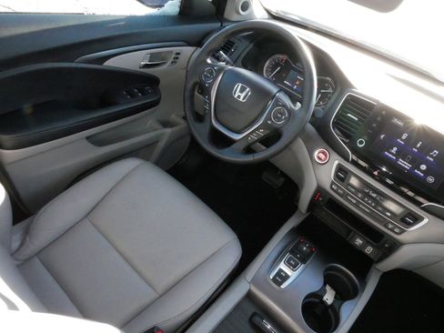 Used 2023 Honda Ridgeline RTL image 9