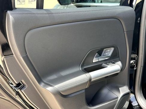 Certified 2025 Mercedes-Benz GLA 250 image 31