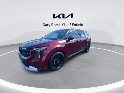 Used 2025 Kia Carnival FWD image 4