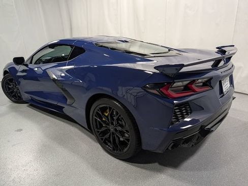 Used 2025 Chevrolet Corvette Stingray Premium Cpe w/ Z51 Performance Package RWD image 6