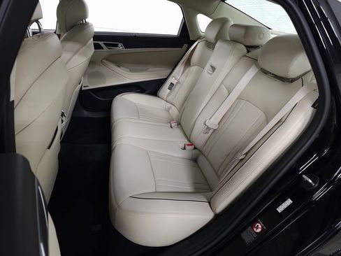 Used 2017 Genesis G80 3.8 w/ Option Group 03 image 33