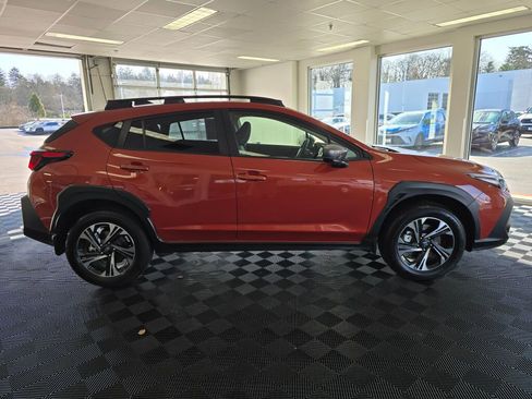 Used 2024 Subaru Crosstrek 2.0i Premium w/ Popular Package #4 image 2