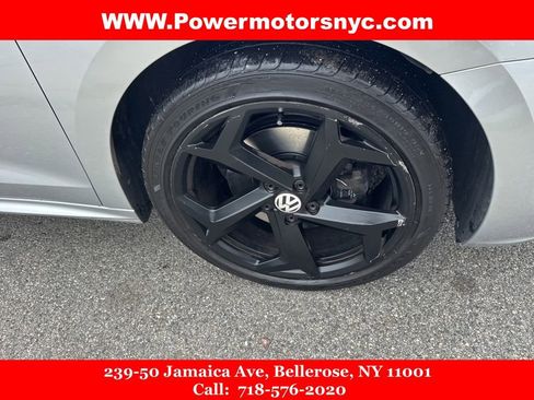 Used 2020 Volkswagen Passat 2.0T R-Line image 10