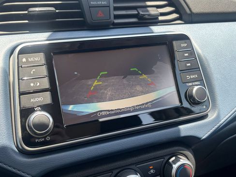 Used 2025 Nissan Versa SV FWD image 22