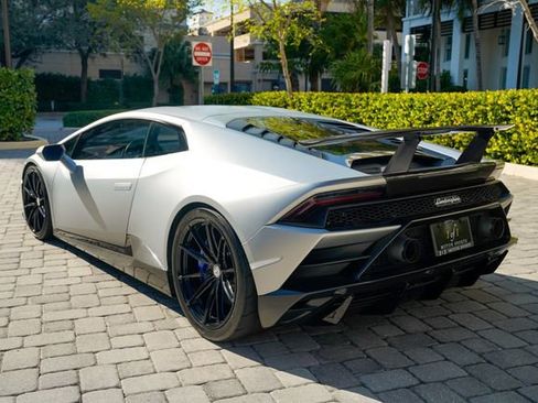 Used 2020 Lamborghini Huracan EVO AWD/4WD image 19