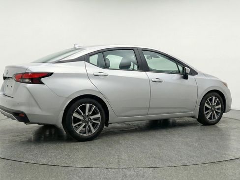 Used 2025 Nissan Versa SV image 7