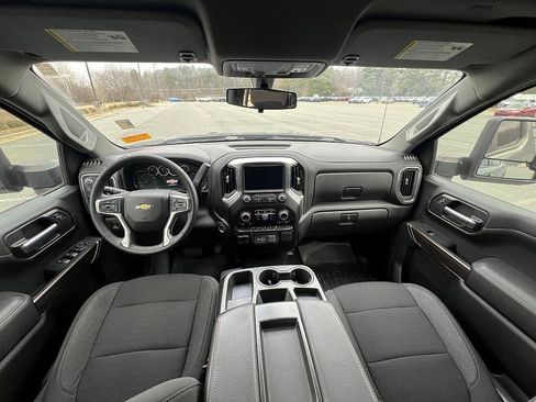 Used 2021 Chevrolet Silverado 1500 LT image 17