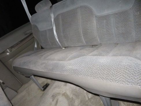 Used 1997 GMC Yukon 4WD 2-Door w/ Marketing Opt Pkg 2 image 24