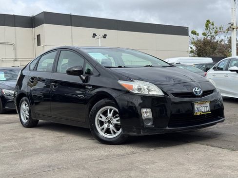Used 2010 Toyota Prius FWD image 2