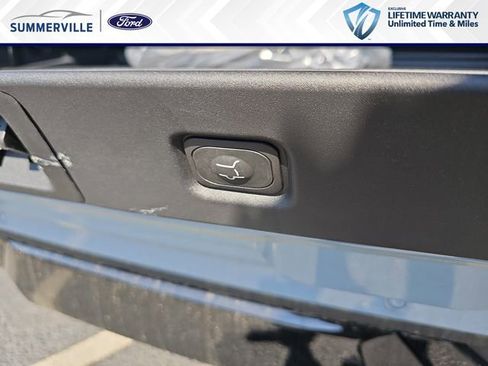 New 2026 Ford Expedition Platinum image 17