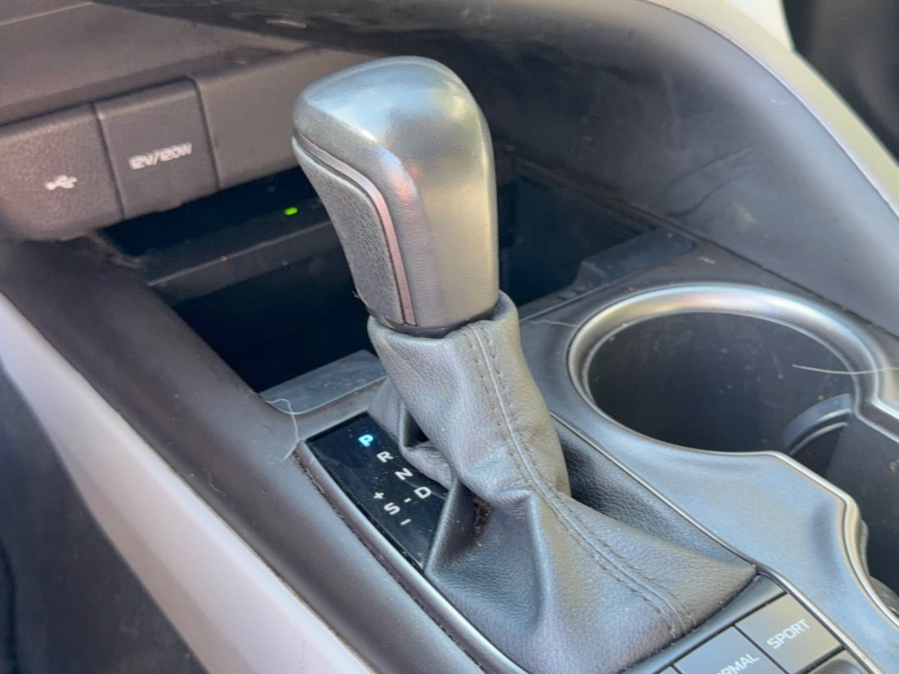 Used 2022 Toyota Camry XSE w/ Navigation Package FWD image 21