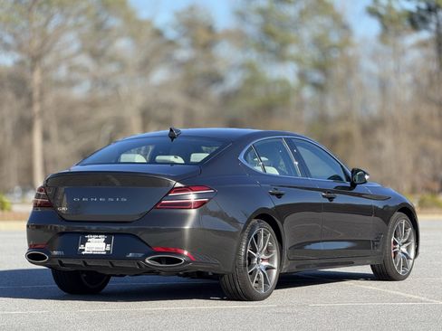Used 2025 Genesis G70 2.5T image 12