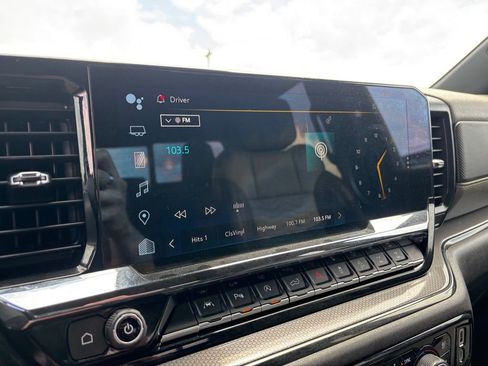 Used 2024 Chevrolet Silverado 1500 ZR2 w/ Technology Package image 19