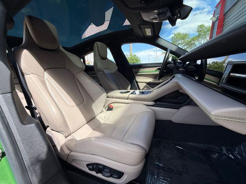 Used 2022 Porsche Taycan 4S AWD/4WD image 16