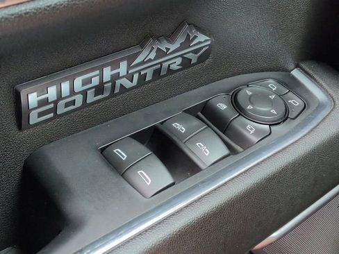 Used 2023 Chevrolet Silverado 1500 High Country w/ Z71 Off-Road Package AWD/4WD image 28