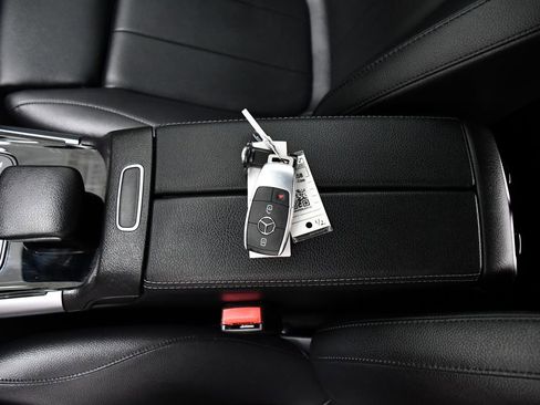 Certified 2022 Mercedes-Benz GLA 250 4MATIC image 24