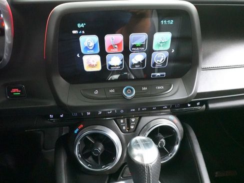 Used 2018 Chevrolet Camaro SS RWD image 13