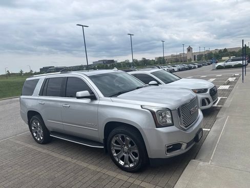 Used 2016 GMC Yukon Denali w/ Open Road Package AWD/4WD image 3