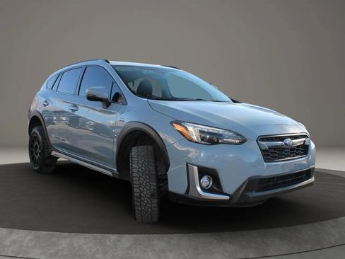 Used 2019 Subaru Crosstrek Hybrid Sport Utility 4D w/ Moonroof Package w/Navigation image 11