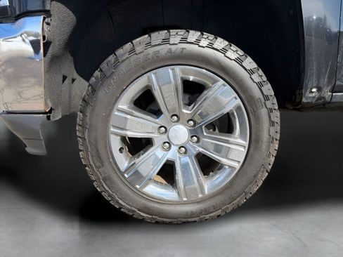 Used 2018 Chevrolet Silverado 1500 LT w/ All Star Edition image 9