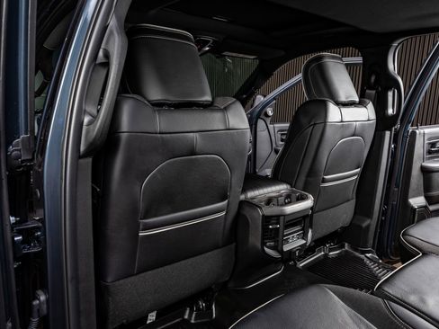 Used 2025 RAM 3500 Limited image 33