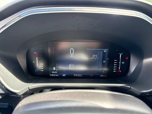 Used 2024 Ford Escape ST-Line w/ Tech Pack #1 AWD/4WD image 9