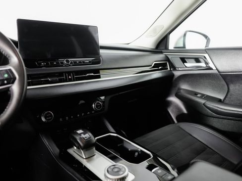 Used 2025 Mitsubishi Outlander SE image 33