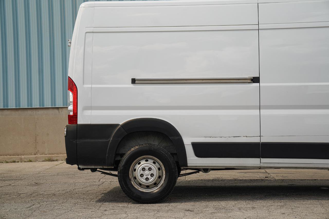 Used 2022 RAM ProMaster 2500 w/ Driver Convenience Group FWD image 14
