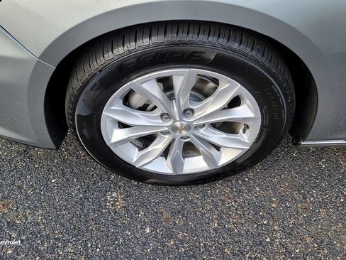 Used 2025 Chevrolet Malibu LT FWD image 6