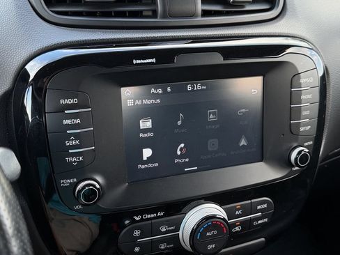 Used 2019 Kia Soul ! FWD image 24