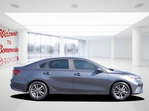 Used 2022 Kia Forte LXS image 5