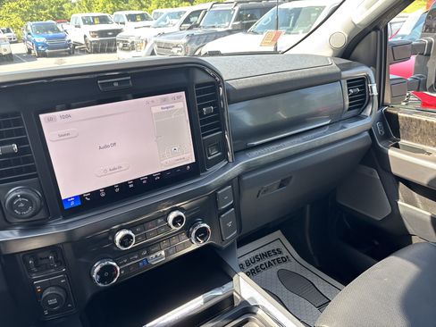 New 2025 Ford F250 Lariat w/ Lariat Ultimate Package image 22